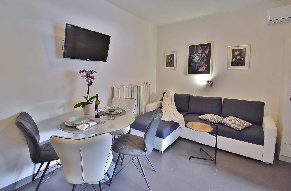 Apartments Ruzica Banjol Luaran gambar
